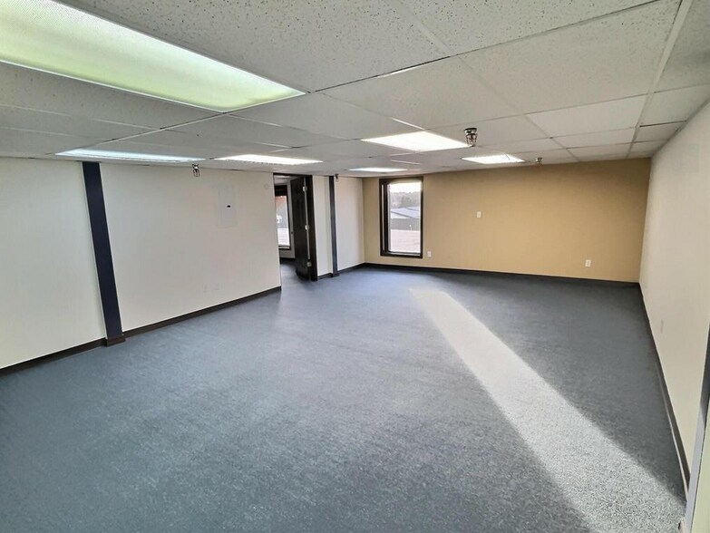 More Photos Of 330 S Walsh Dr, Casper Medical For Lease