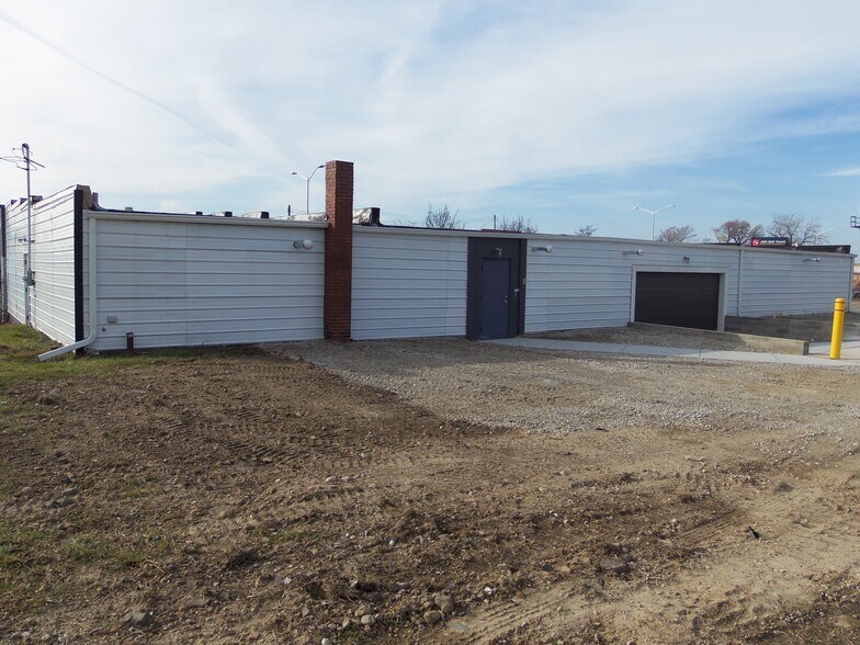More Photos Of 45464 Woodward Ave, Pontiac Warehouse For Lease