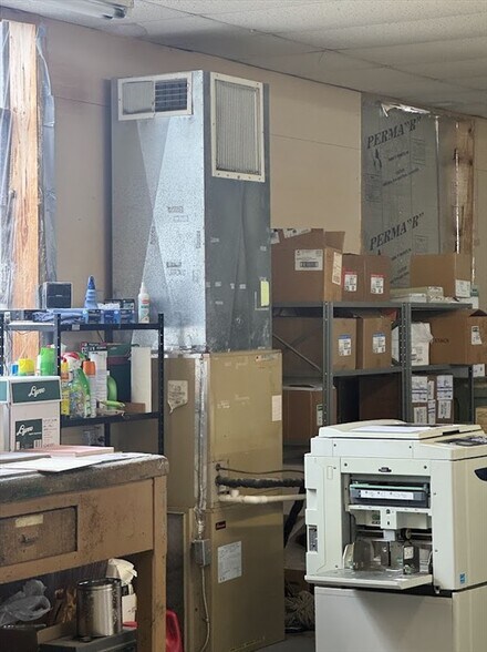 More Photos Of 51 S Rubey St, Macon General Retail For Sale