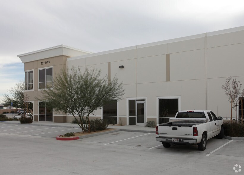 More Photos Of 42921 E Madio St, Indio Warehouse For Lease