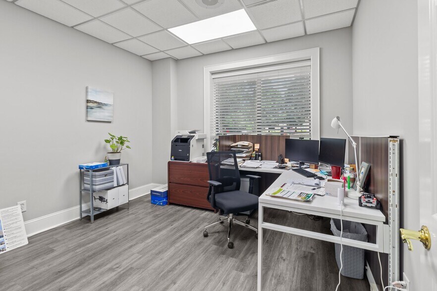 More Photos Of 147 Cedar Pointe Dr, Mooresville Research And Development For Sale