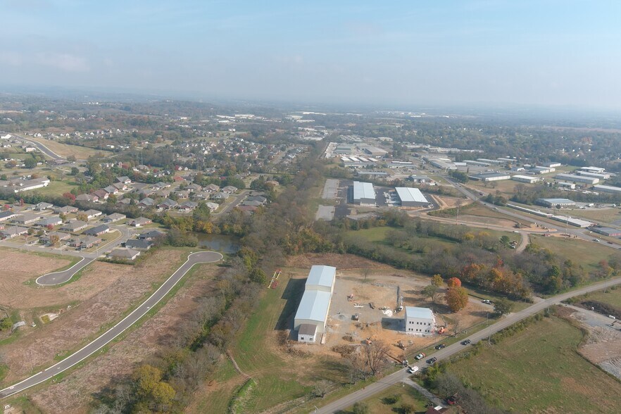 More Photos Of 1050 Cairo Rd, Gallatin Warehouse For Lease