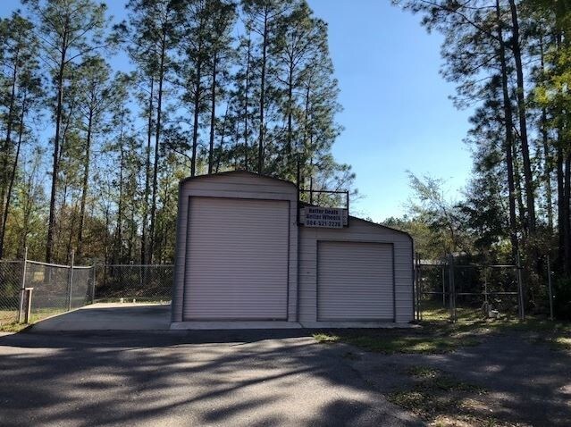 More Photos Of 2216 S Mimosa Ave, Middleburg General Retail For Sale