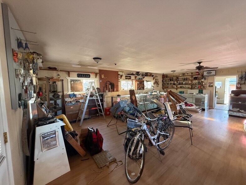 More Photos Of 3925 Lake Isabella Blvd, Bodfish General Retail For Sale