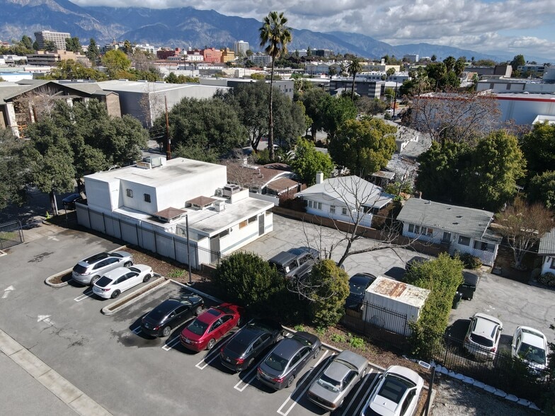 More Photos Of 106 Palmetto Dr, Pasadena Office For Sale