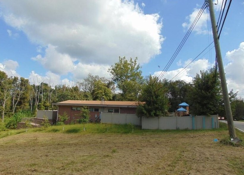 More Photos Of 323 Breakneck Rd, Connellsville Office For Sale