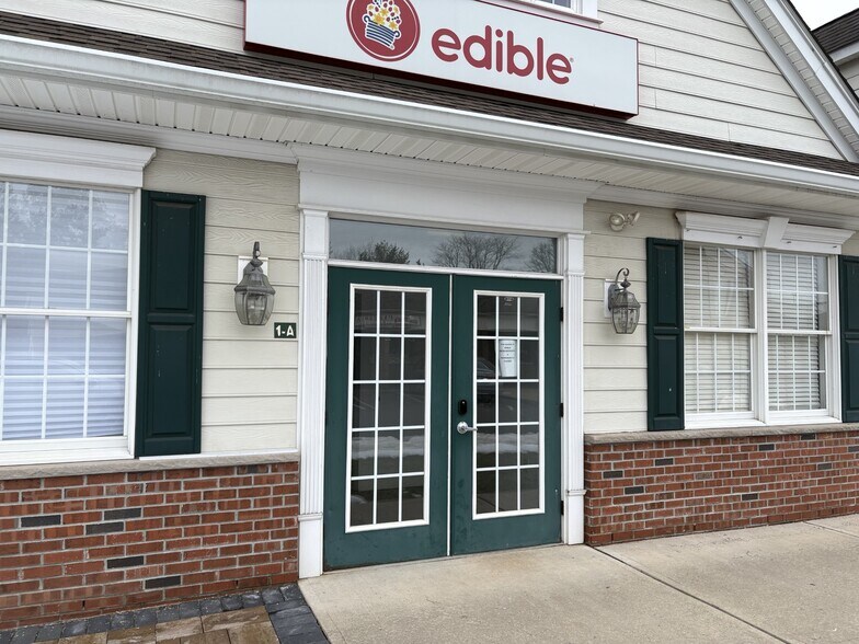 Primary Photo Of 281 Triangle Rd, Hillsborough Unknown For Lease