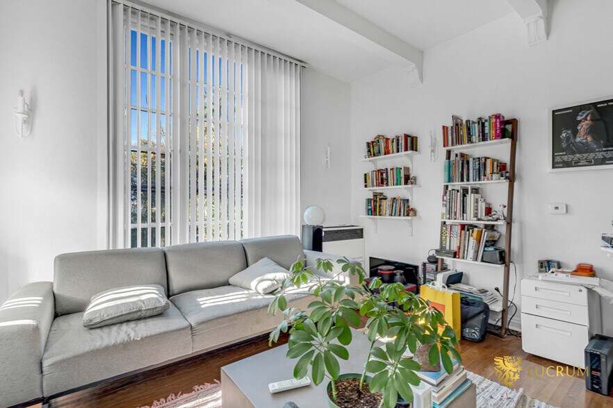 More Photos Of 534-542 S Coronado St, Los Angeles Apartments For Sale