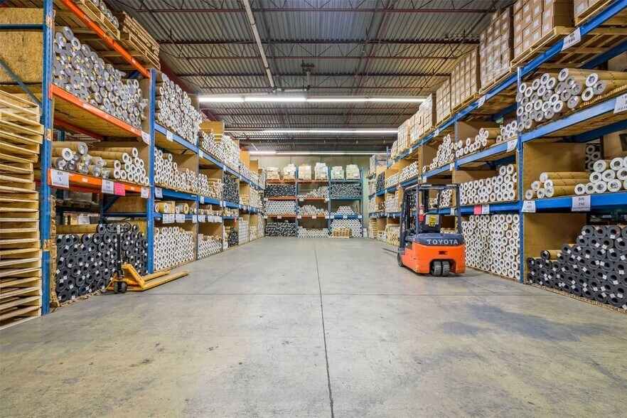 More Photos Of 5600 Finch Ave, Toronto Warehouse For Lease