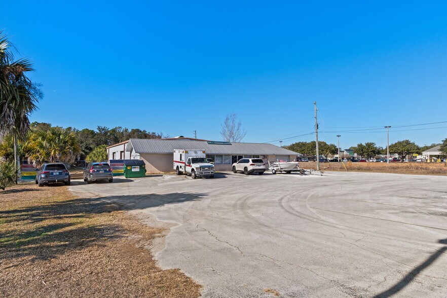 More Photos Of 6680 W Gulf To Lake Hwy, Crystal River Auto Repair For Sale