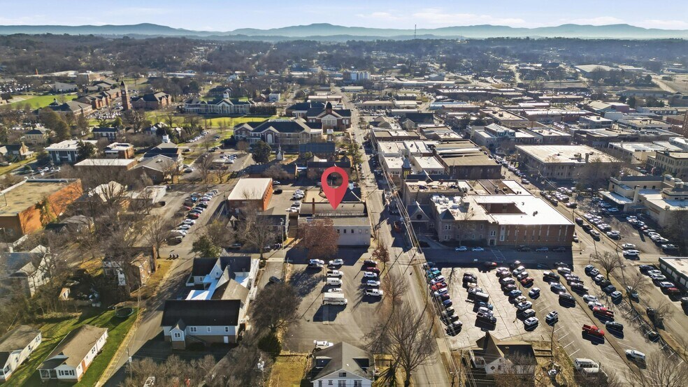 More Photos Of 156 Central Ave NW, Cleveland Convenience Store For Sale