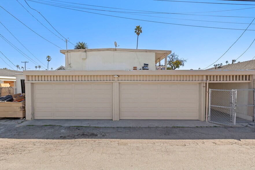 More Photos Of 611 S E St, Oxnard Apartments For Sale