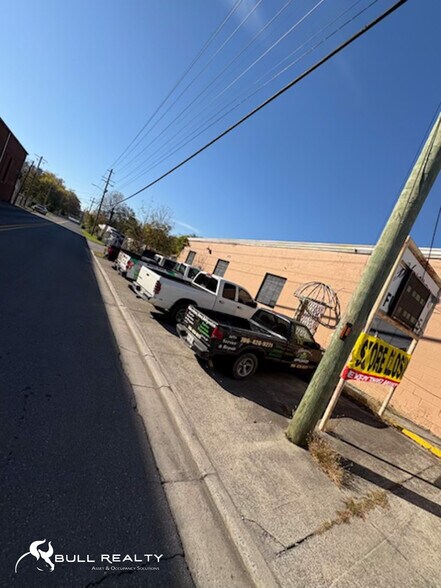 More Photos Of 406 Fourth Ave, Dalton Manufacturing For Lease