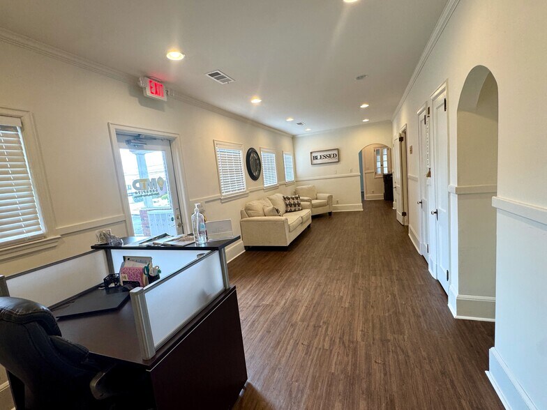 More Photos Of 315 Academy St NE, Gainesville Office For Lease