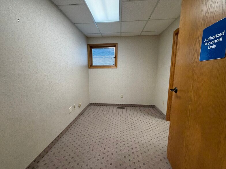 More Photos Of 620 N Alpha St, Grand Island Medical For Sale