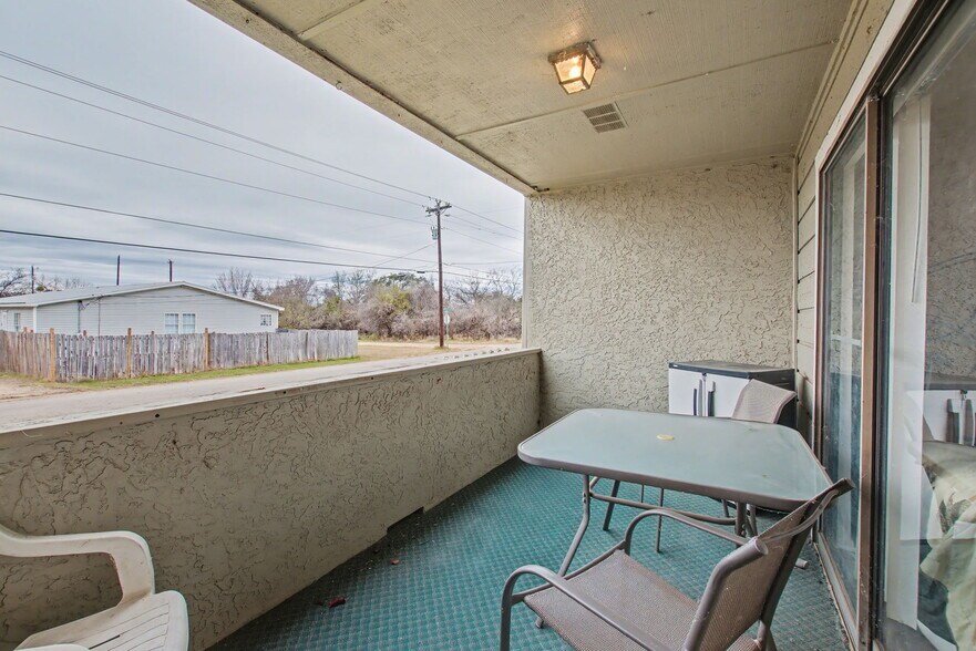 More Photos Of 604 Highcrest Dr, Marble Falls Specialty For Sale