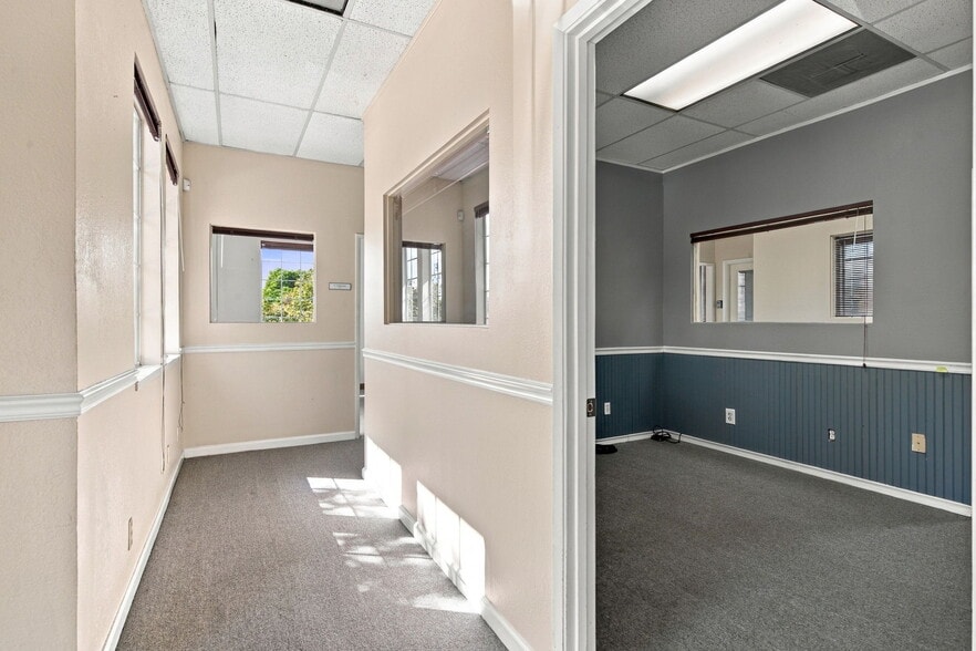 More Photos Of 403 W 11th St, Tracy Office For Sale