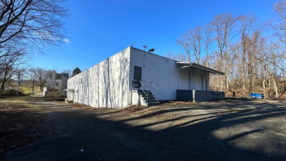 More Photos Of 555 Warren St, Phillipsburg Warehouse For Sale