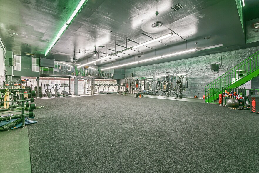 More Photos Of 2701 Emancipation Ave, Houston General Retail For Sale