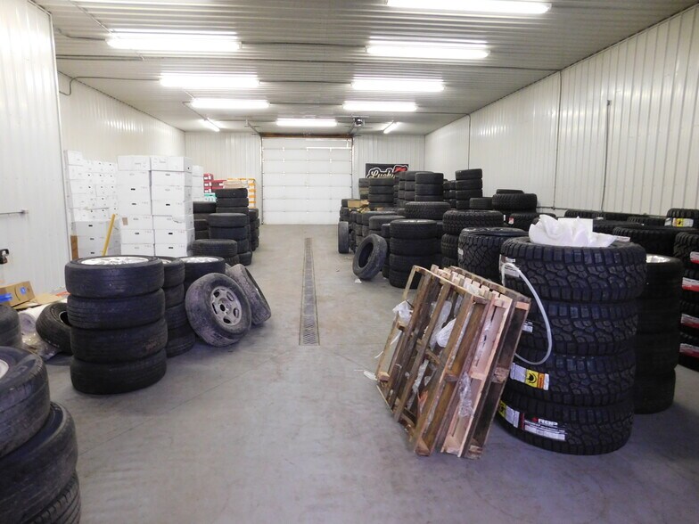 More Photos Of 109 N Harrison St, Leesburg Warehouse For Sale
