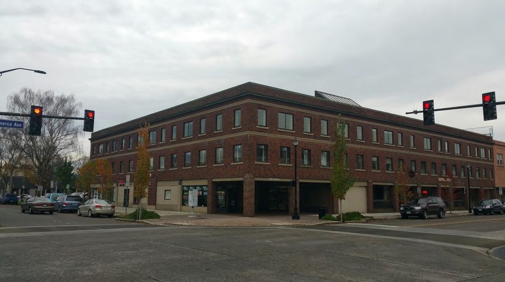 More Photos Of 1338 Commerce Ave, Longview Office For Lease