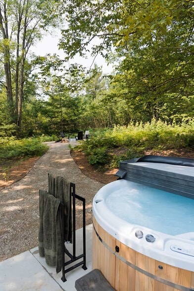 More Photos Of 9239 E 8 Mile Rd, Luther Hotel For Sale