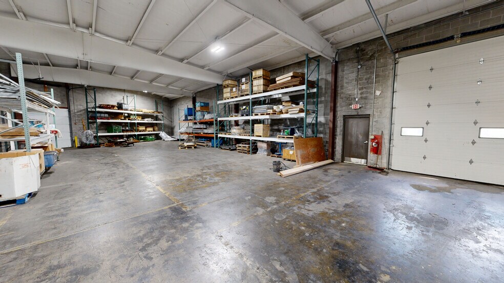 More Photos Of 1325 S Perkins St, Appleton Manufacturing For Sale