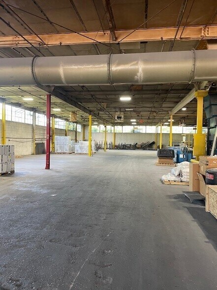 More Photos Of 2215 Union Blvd, Bay Shore Manufacturing For Sale