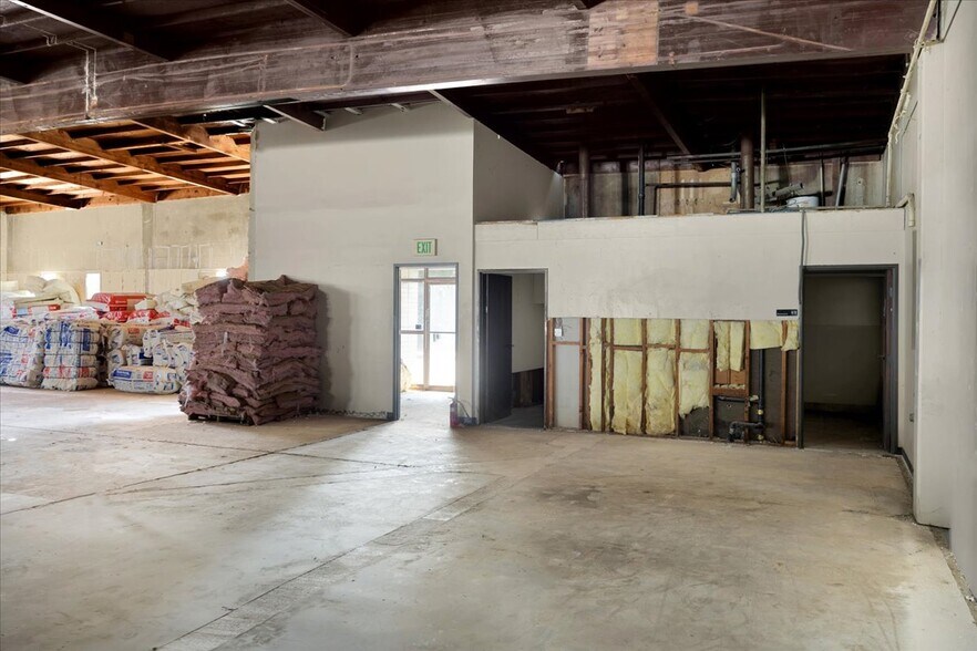 More Photos Of 1409 E St. Gertrude Pl, Santa Ana Warehouse For Sale