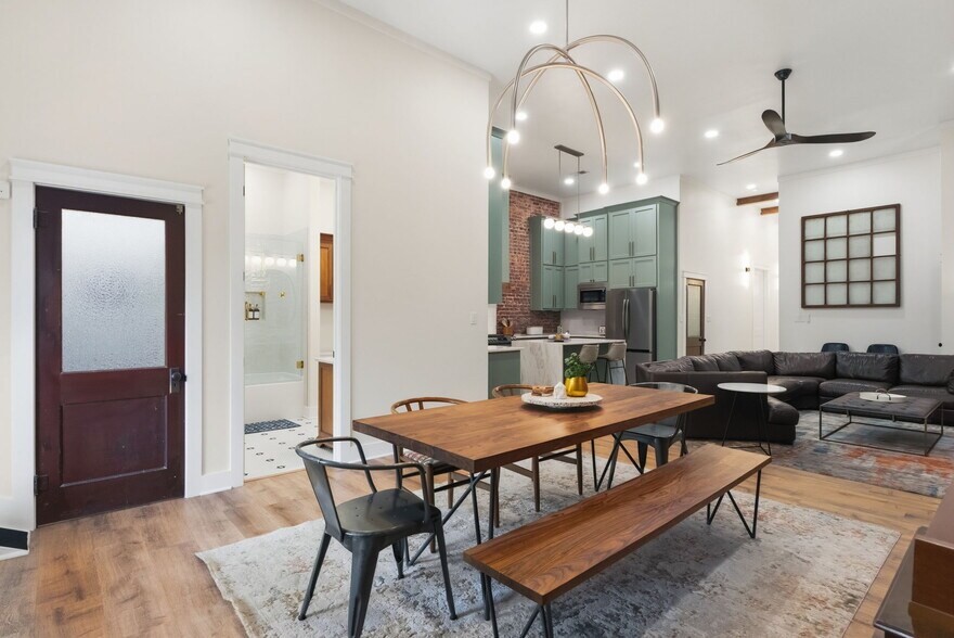 More Photos Of 103 W Duval St, Troup Freestanding For Sale