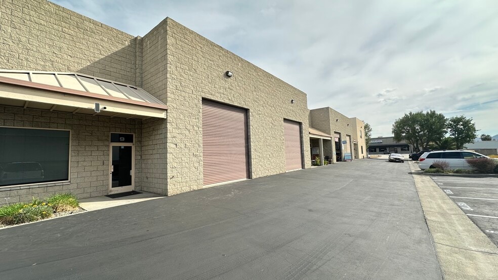 More Photos Of 41419 Pear St, Murrieta Warehouse For Lease