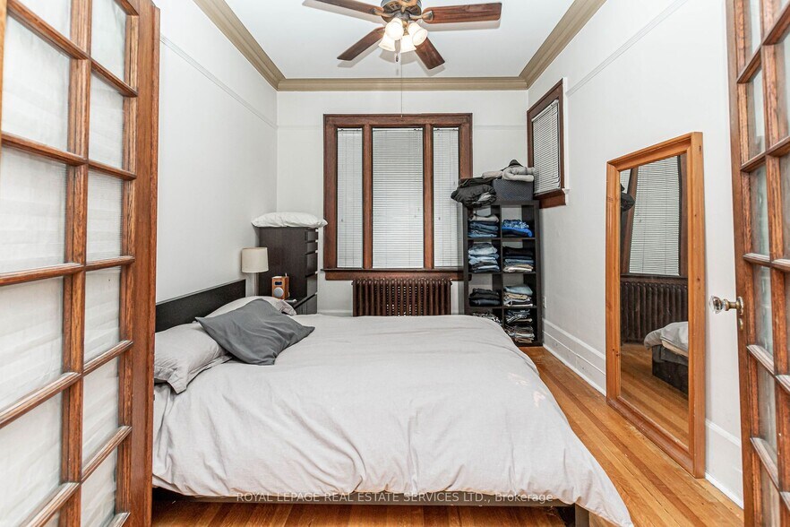 More Photos Of 2707 Lake Shore Blvd W, Toronto Apartments For Sale