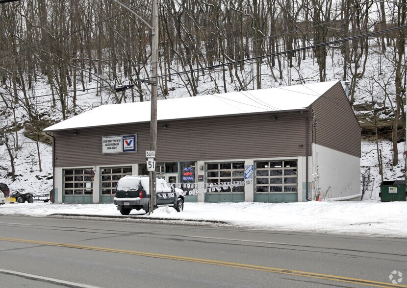 More Photos Of 2702 Saw Mill Run Blvd, Pittsburgh Auto Repair For Sale