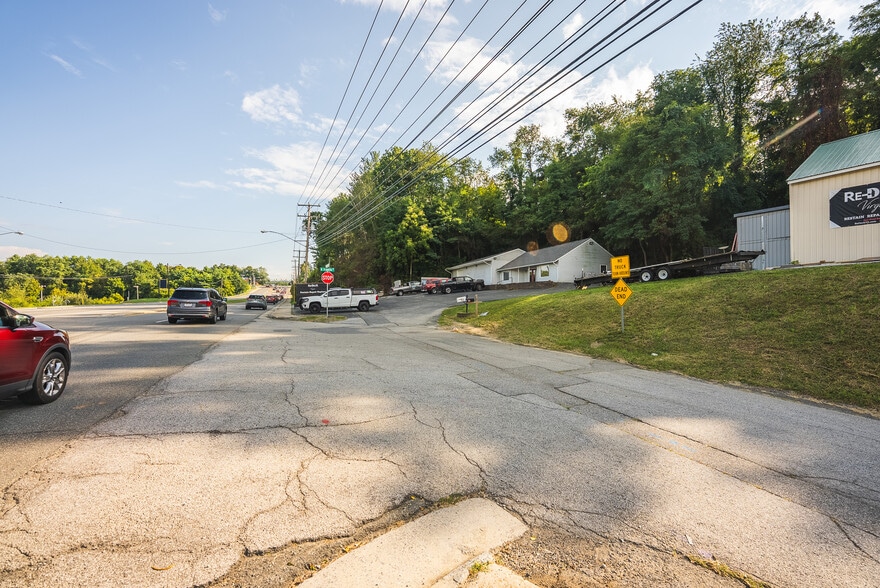 More Photos Of 690 N Franklin St, Christiansburg Office For Sale