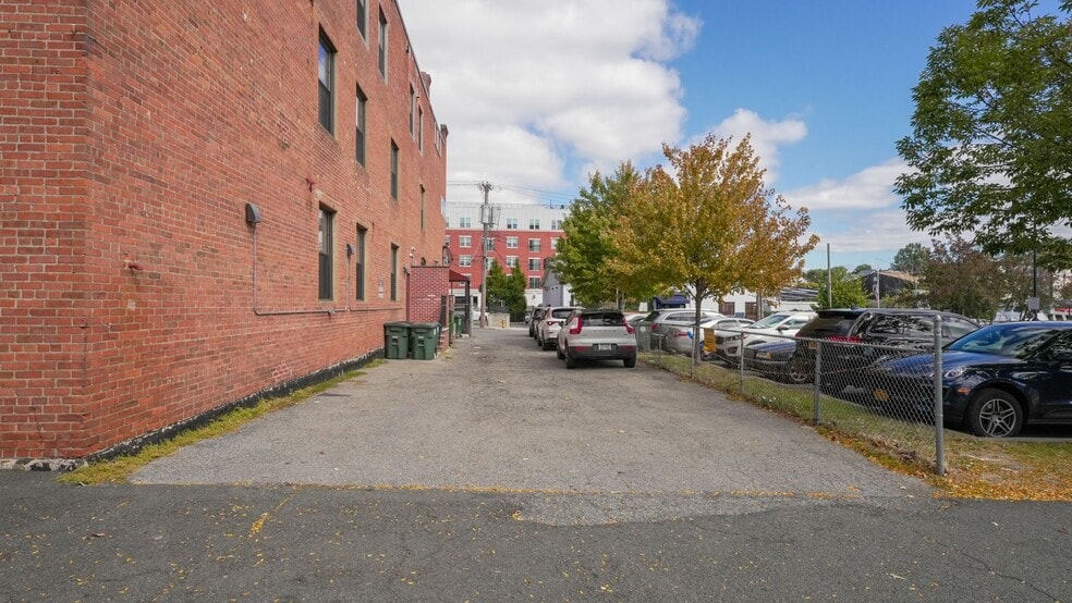 More Photos Of 14-20 Willett Ave, Port Chester Office For Lease