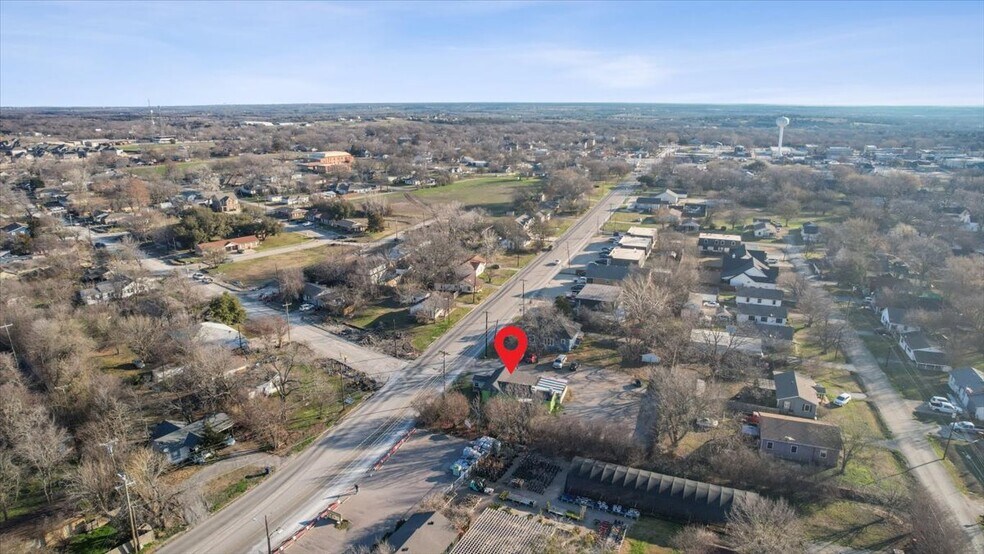 More Photos Of 495 Van Alstyne Pky, Van Alstyne Restaurant For Sale