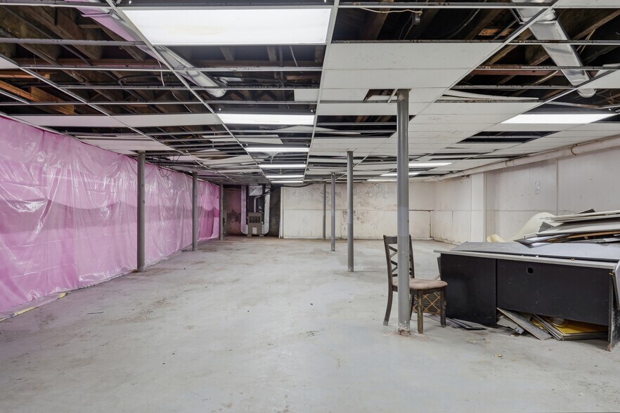More Photos Of 1142-1148 Broadway, Camden Flex For Sale