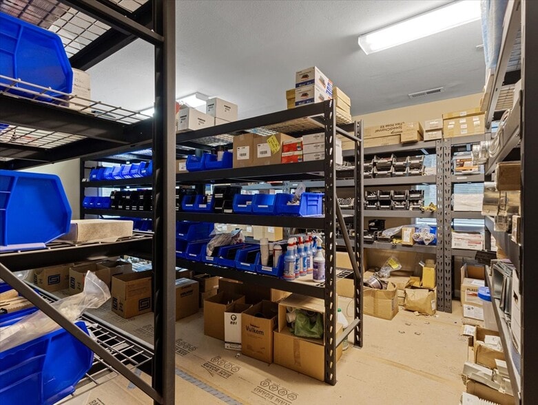 More Photos Of 1114 NE 112th Ave, Vancouver Warehouse For Sale