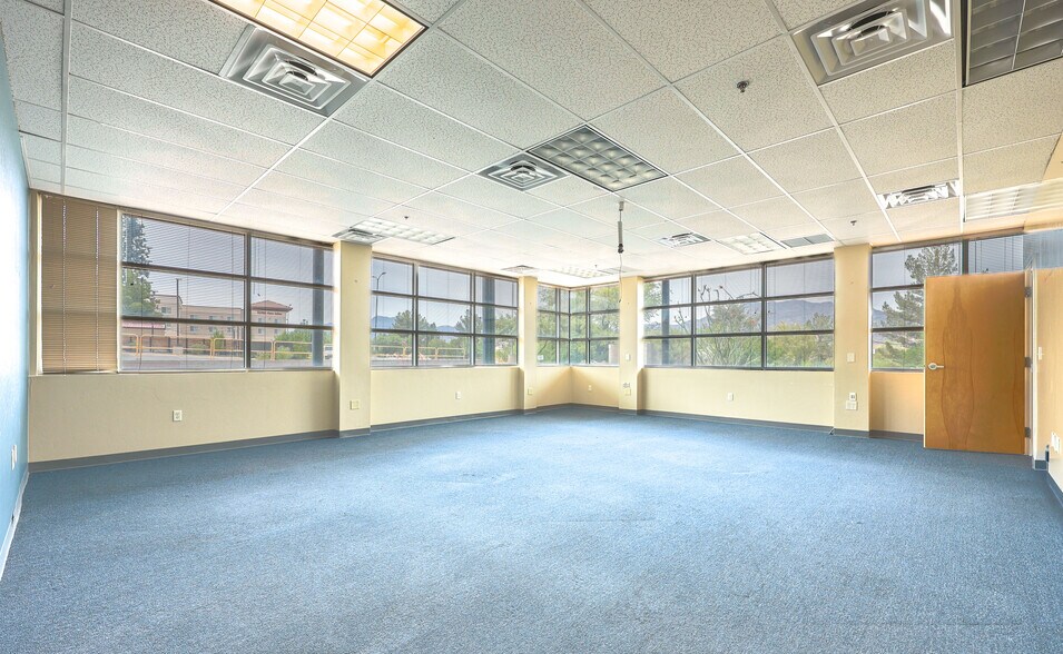 More Photos Of 500 N Garden Ave, Sierra Vista Office For Lease