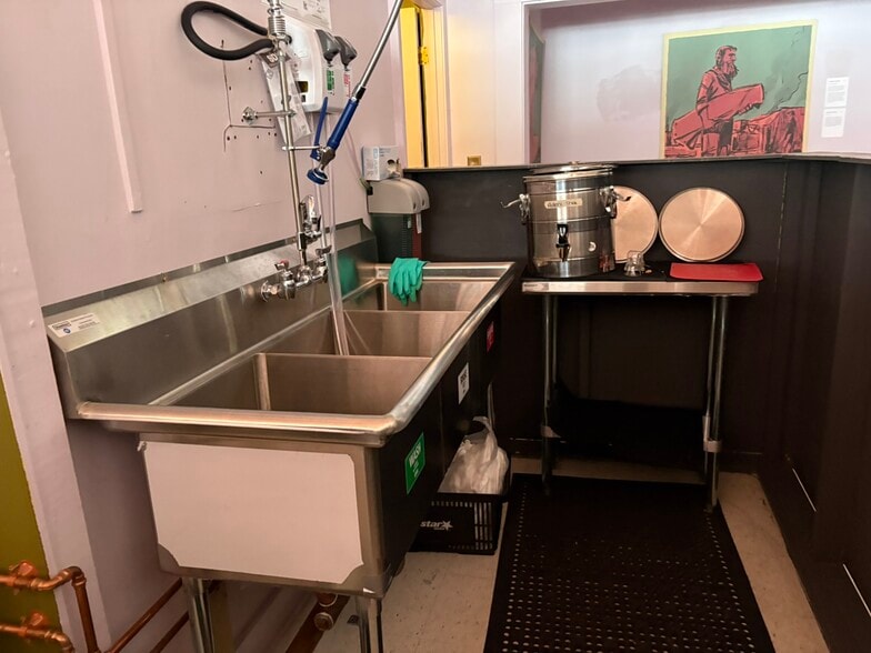 More Photos Of 361 Huron Ave, Cambridge Storefront For Sale