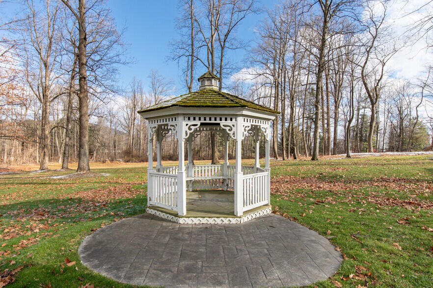 More Photos Of 1303 Evergreen Dr, Bethlehem Lodge Meeting Hall For Sale