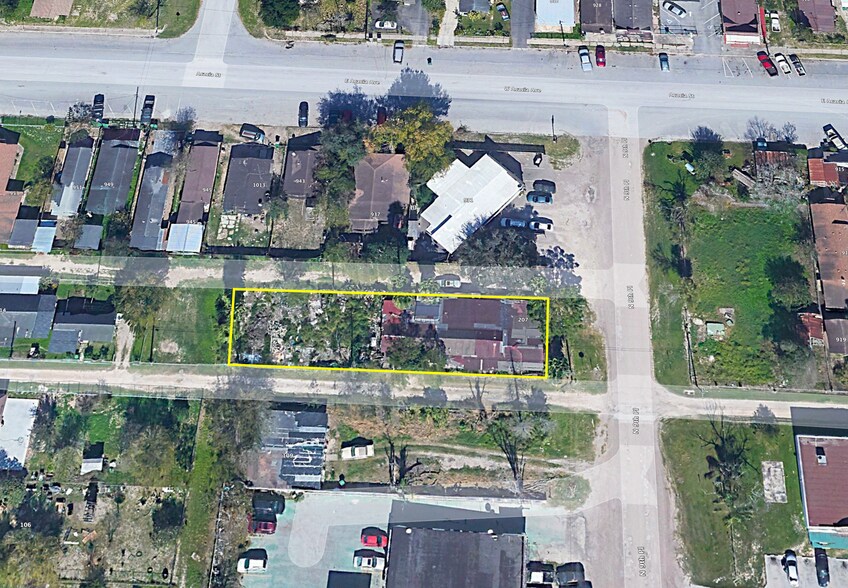 More Photos Of 115 9th Pl, Alamo Land For Sale