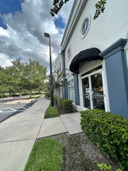 More Photos Of 422 S Alafaya Trl, Orlando Loft Creative Space For Sale