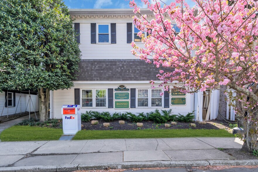 More Photos Of 800 The Plaza, Sea Girt Office For Sale