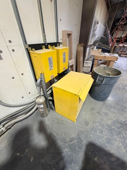 More Photos Of 2325 Transmitter Rd, Panama City Warehouse For Sale