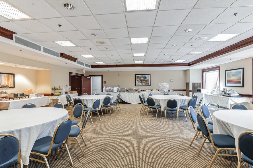 More Photos Of 7350 Williamson Blvd, Manassas Hotel For Sale