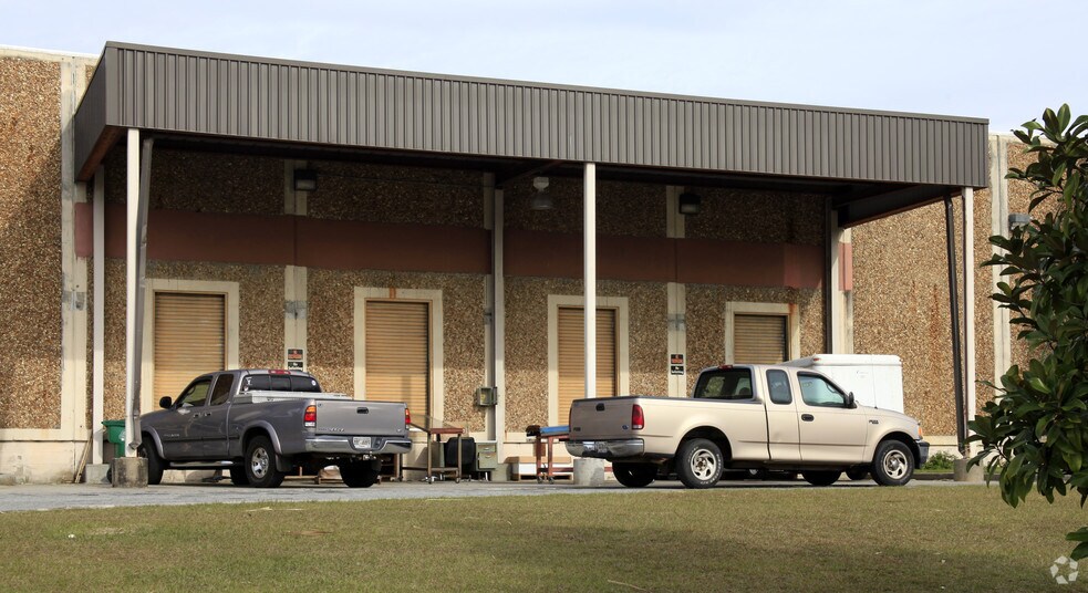 More Photos Of 311 W Central, Valdosta Manufacturing For Sale