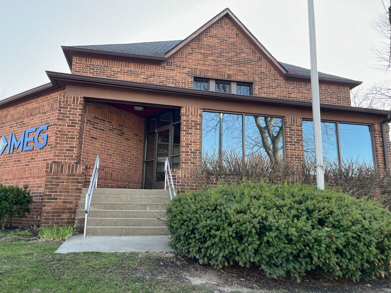 Primary Photo Of 201 S Ann Arbor St, Saline Office For Sale