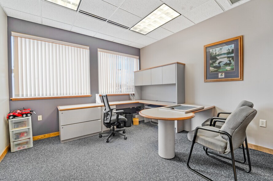 More Photos Of 245 N Peters Ave, Fond Du Lac General Retail For Sale