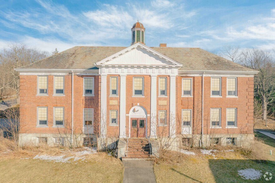 More Photos Of 13 Academy Hill Rd, Westminster Schools For Sale